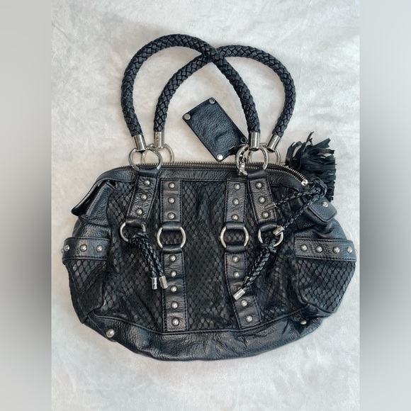 Vintage authentic Bebe leather purse with matching leather whip keychain - Picture 4 of 13